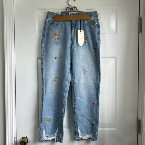 NWT Banjara Cottagecore Distressed High Rise Jeans with Embroidery Flowers 7/27 - Picture 1 of 8